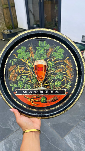 Watneys round collectable - round,