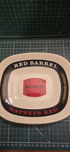 Vintage watneys red barrel - red, keg