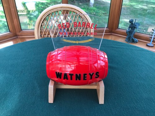 Watneys red barrel plastic - red,