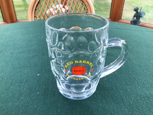 Watneys red barrel pint glass - red,